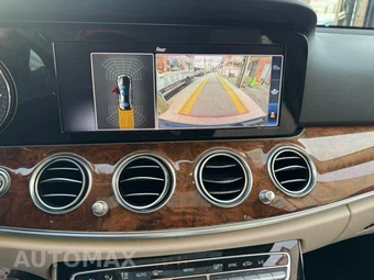 2018 Mercedes-Benz E 300 Sedan - miniatura 24