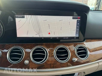 2018 Mercedes-Benz E 300 Sedan - miniatura 25
