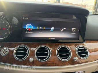 2018 Mercedes-Benz E 300 Sedan - miniatura 27