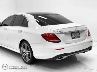 2018 Mercedes-Benz E 300 Sedan - miniatura 10
