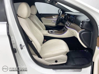 2018 Mercedes-Benz E 300 Sedan - miniatura 14