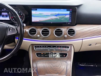 2018 Mercedes-Benz E 300 Sedan - miniatura 20