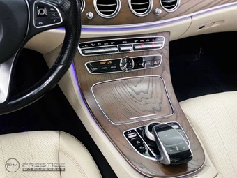 2018 Mercedes-Benz E 300 Sedan - miniatura 23