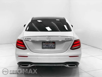 2018 Mercedes-Benz E 300 Sedan - miniatura 26