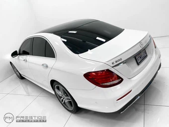 2018 Mercedes-Benz E 300 Sedan - miniatura 28