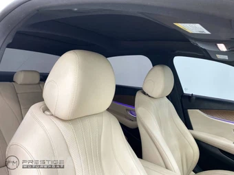 2018 Mercedes-Benz E 300 Sedan - miniatura 31