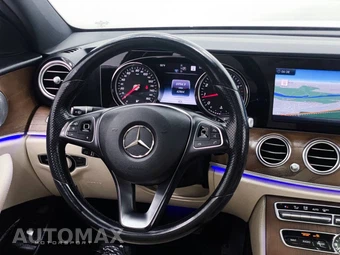 2018 Mercedes-Benz E 300 Sedan - miniatura 33
