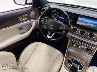 2018 Mercedes-Benz E 300 Sedan - miniatura 50
