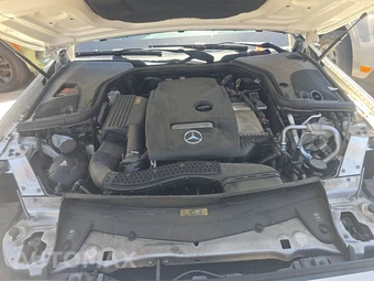 2018 Mercedes-Benz E 300 Sedan - miniatura 15