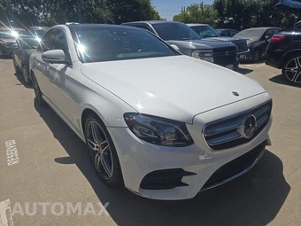 2018 Mercedes-Benz E 300 Sedan - miniatura 3