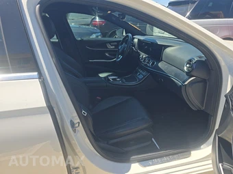 2018 Mercedes-Benz E 300 Sedan - miniatura 8