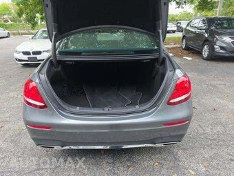 2018 Mercedes-Benz E 300 Sedan – miniatura 14