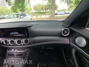 2018 Mercedes-Benz E 300 Sedan – miniatura 19