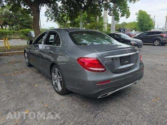 2018 Mercedes-Benz E 300 Sedan – miniatura 2