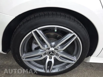 2018 Mercedes-Benz E 300 Sedan – miniatura 17