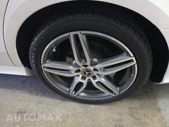 2018 Mercedes-Benz E 300 Sedan – miniatura 18