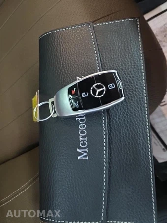 2018 Mercedes-Benz E 300 Sedan – miniatura 23
