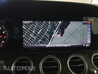 2018 Mercedes-Benz E 300 Sedan – miniatura 9