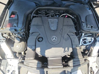 2018 Mercedes-Benz E 400 4MATIC Coupe - miniatura 15
