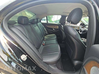 2018 Mercedes-Benz E 400 4MATIC Sedan – miniatura 13