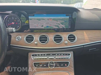 2018 Mercedes-Benz E 400 4MATIC Sedan – miniatura 7