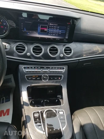 2018 Mercedes-Benz E-Class Sedan E 300 - miniatura 12