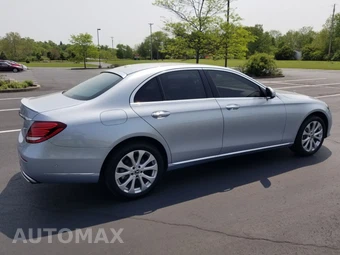 2018 Mercedes-Benz E-Class Sedan E 300 - miniatura 4