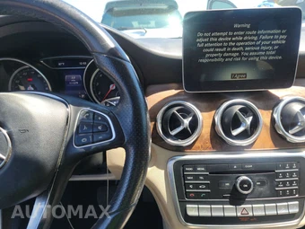 2018 Mercedes-Benz GLA 250 4MATIC - miniatura 11