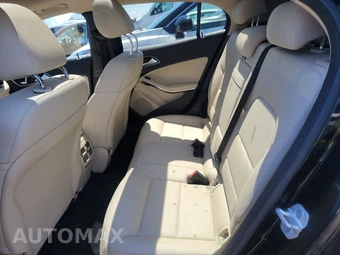 2018 Mercedes-Benz GLA 250 4MATIC - miniatura 13
