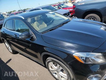 2018 Mercedes-Benz GLA 250 4MATIC - miniatura 3