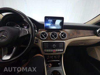2018 Mercedes-Benz GLA 250 4MATIC – miniatura 11