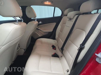 2018 Mercedes-Benz GLA 250 4MATIC – miniatura 13