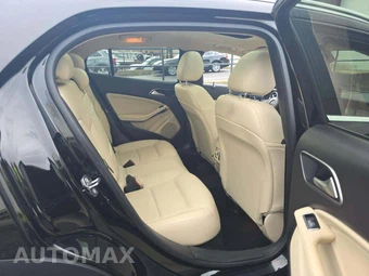 2018 Mercedes-Benz GLA 250 4MATIC – miniatura 16