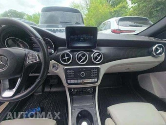 2018 Mercedes-Benz GLA 250 4MATIC – miniatura 10