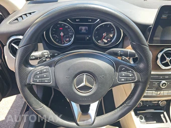 2018 Mercedes-Benz GLA 250 4MATIC - miniatura 10