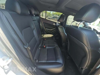 2018 Mercedes-Benz GLA 250 4MATIC - miniatura 13