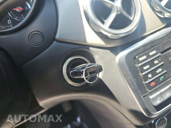 2018 Mercedes-Benz GLA 250 4MATIC - miniatura 5