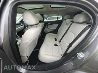 2018 Mercedes-Benz GLA 250 4MATIC – miniatura 13