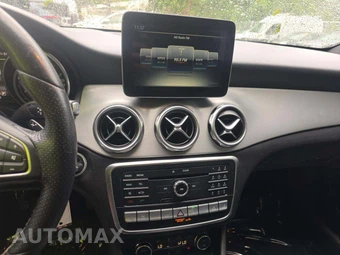 2018 Mercedes-Benz GLA 250 4MATIC – miniatura 10