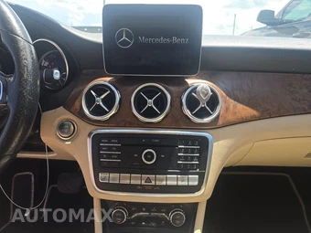 2018 Mercedes-Benz GLA 250 4MATIC - miniatura 11