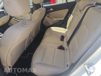 2018 Mercedes-Benz GLA 250 4MATIC - miniatura 13