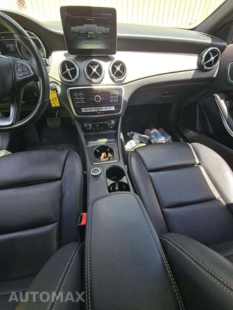 2018 Mercedes-Benz GLA 250 - miniatura 10