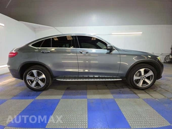 2018 Mercedes-Benz GLC 300 4MATIC – miniatura 4