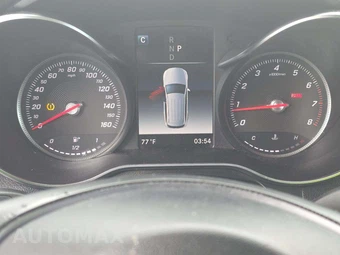 2018 Mercedes-Benz GLC 300 – miniatura 9