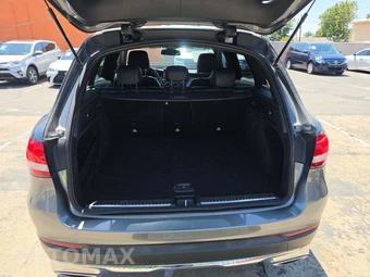 2018 Mercedes-Benz GLC 300 – miniatura 11