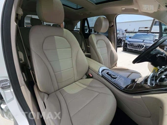 2018 Mercedes-Benz GLC 300 – miniatura 15