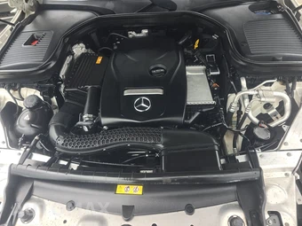 2018 Mercedes-Benz GLC 300 – miniatura 15