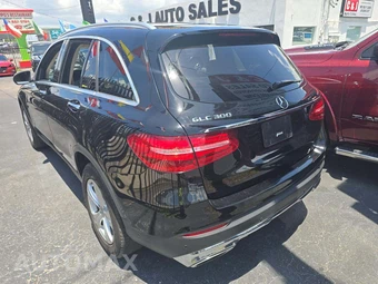 2018 Mercedes-Benz GLC 300 – miniatura 2