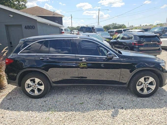 2018 Mercedes-Benz GLC 300 – miniatura 4