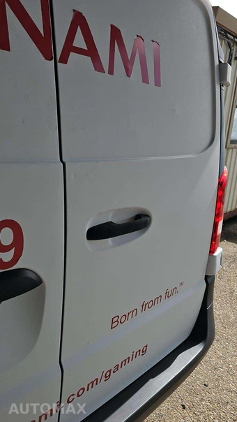 2018 Mercedes-Benz Metris Cargo Van 126.0" WB - miniatura 18